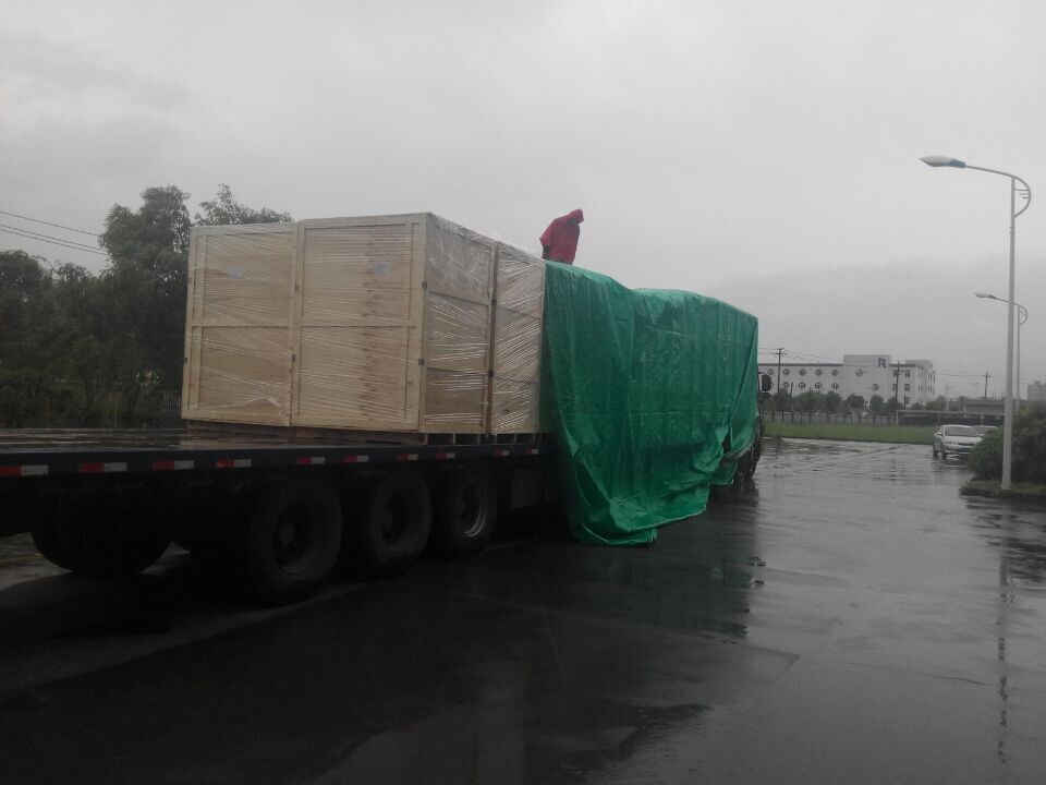 2017年6月北京創(chuàng)聯(lián)匯通電氣-雨中發(fā)貨現(xiàn)場(chǎng)，一直以顧客服務(wù)為較好